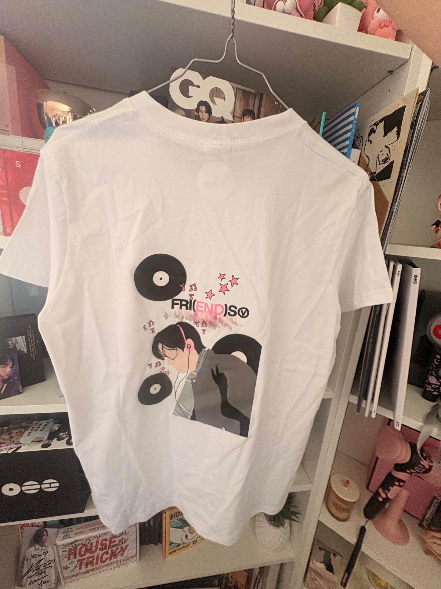T-shirt V Friends